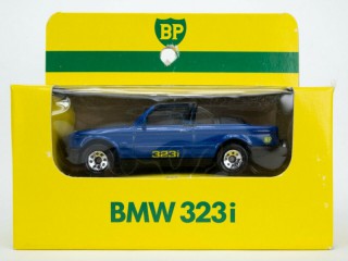 BMW 323