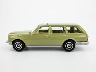 ´80 Mercedes-Benz W123 Wagon